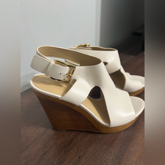 Michael Kors Josephine Wedge Women’s Size 9 - Picture 5 of 10
